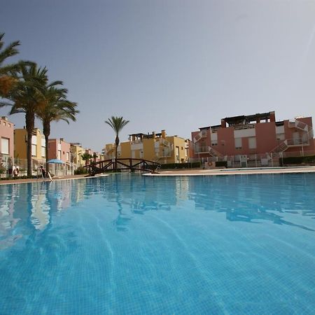 Apartamento En Vera A 300 M De La Playa, Con Patio Y Salida Directa A Calle Екстер'єр фото