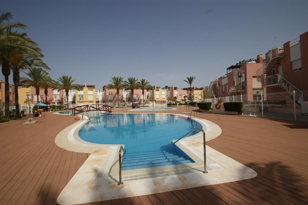 Apartamento En Vera A 300 M De La Playa, Con Patio Y Salida Directa A Calle Екстер'єр фото