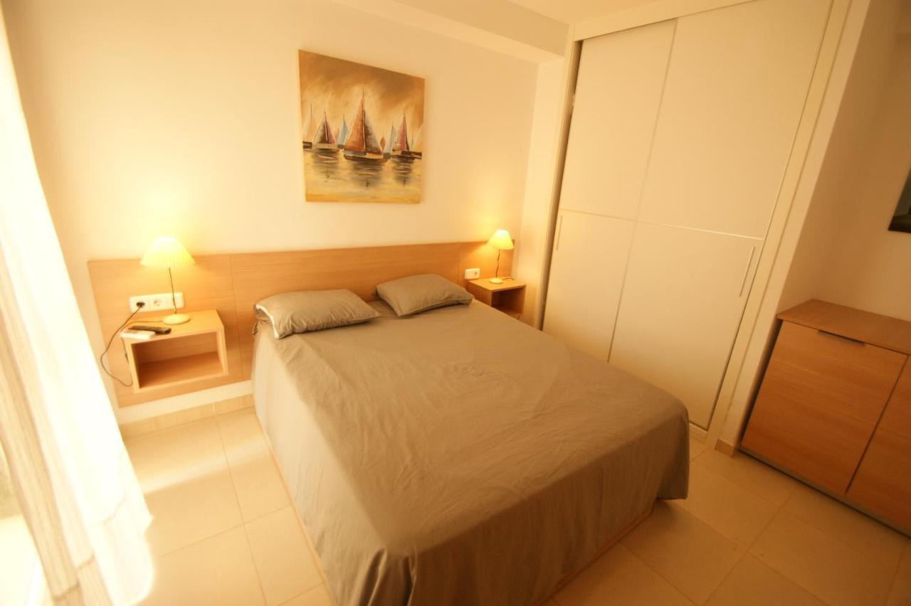 Apartamento En Vera A 300 M De La Playa, Con Patio Y Salida Directa A Calle Екстер'єр фото