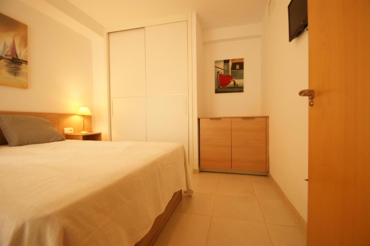 Apartamento En Vera A 300 M De La Playa, Con Patio Y Salida Directa A Calle Екстер'єр фото