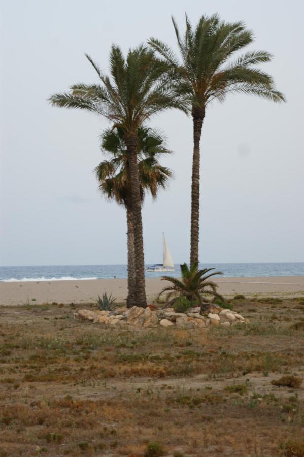 Apartamento En Vera A 300 M De La Playa, Con Patio Y Salida Directa A Calle Екстер'єр фото